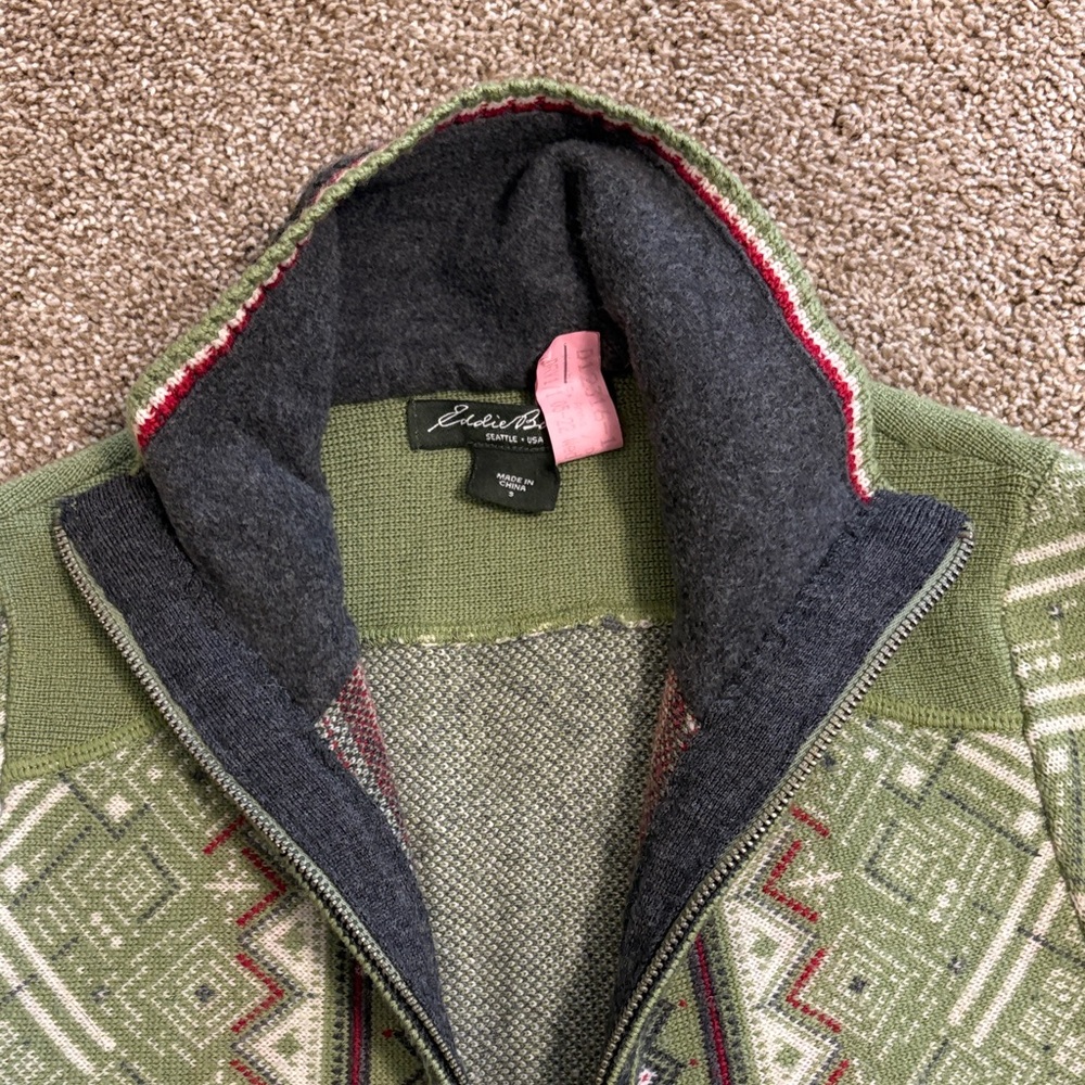 Eddie Bauer small Women’s Merino wool Olive and Charcoal nordic sweater